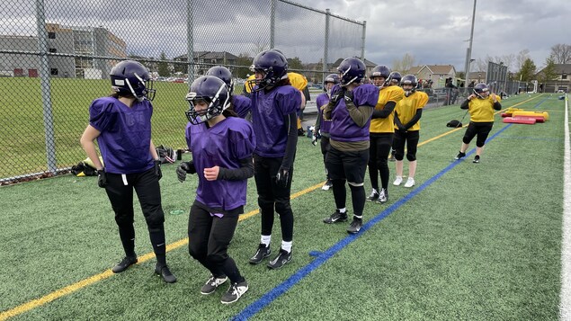 Le football civil entièrement féminin arrive en Outaouais avec les Valkyries