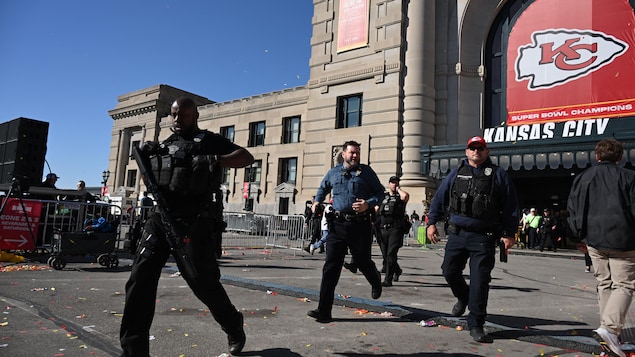 8-10 people injured after shooting near Kansas City's Super Bowl parade,  official says