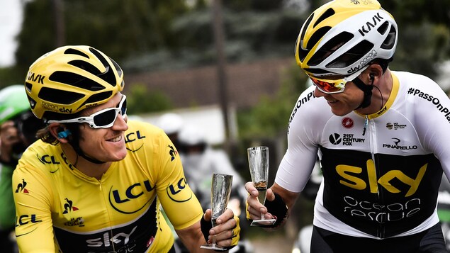 Geraint Thomas (gauche) et Christopher Froome (droite)