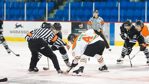 Le grand malaise du hockey universitaire canadien