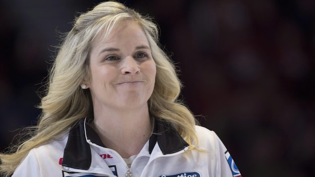 La Canadienne Jennifer Jones et son equipe sont championnes du monde de curling Radio Canada