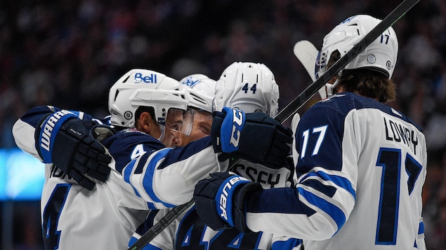 Les Jets l’emportent sur l’Avalanche en prolongation