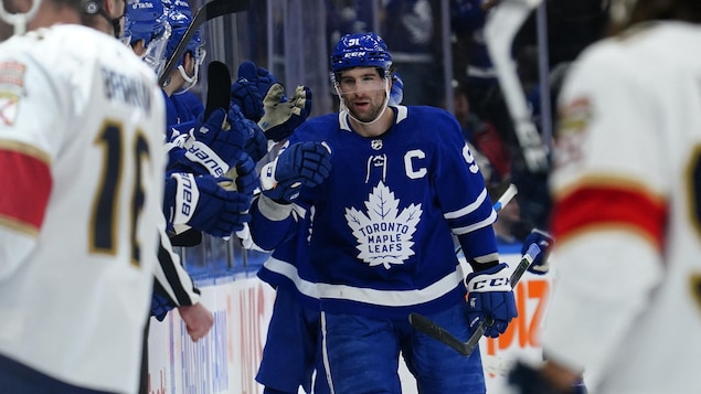 Les Maple Leafs rebondissent face aux Panthers