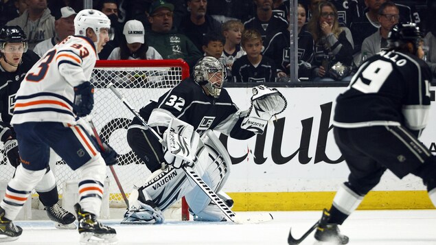 Les Oilers en panne, la série est égale 2-2