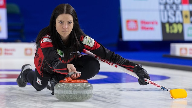 Le Canada se qualifie pour les éliminatoires au mondial de curling féminin