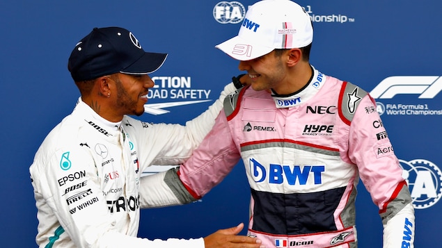 Lewis Hamilton félicite Esteban Ocon après la séance de qualification à Spa. Lewis Hamilton félicite Esteban Ocon après la séance de qualification à Spa.
