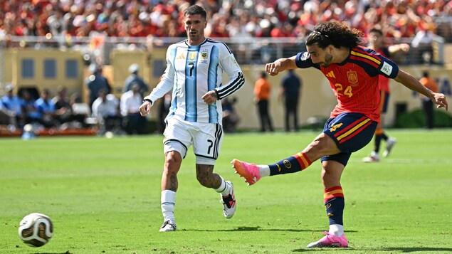Finale du Mondial : l’Espagne en contrôle, l’Argentine résiste