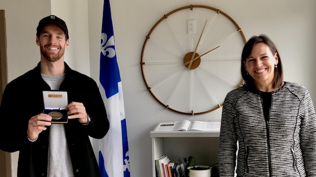 Le planchiste Maxence Parrot décoré par l’Assemblée nationale