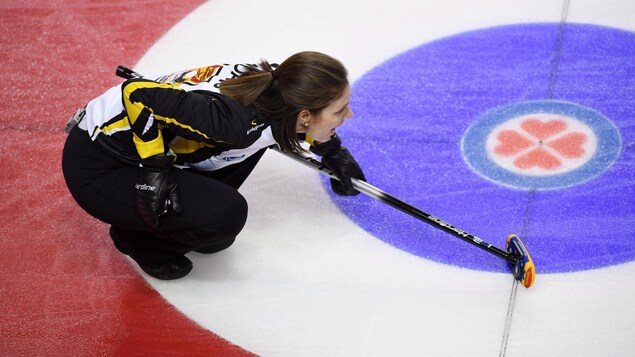 Curling : la fin du Tournoi des coeurs Scotties se jouera sans spectateurs