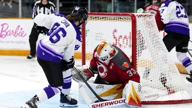 LPHF : la Charge et les Goldeneyes font une transaction à six joueuses