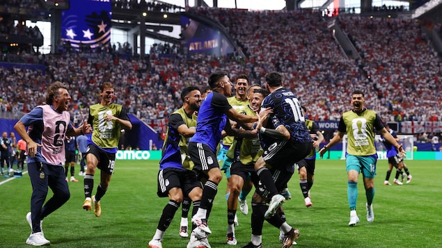  Mondial : l’Argentine renverse l’Angleterre en fin de match et rejoint l’Espagne en finale 