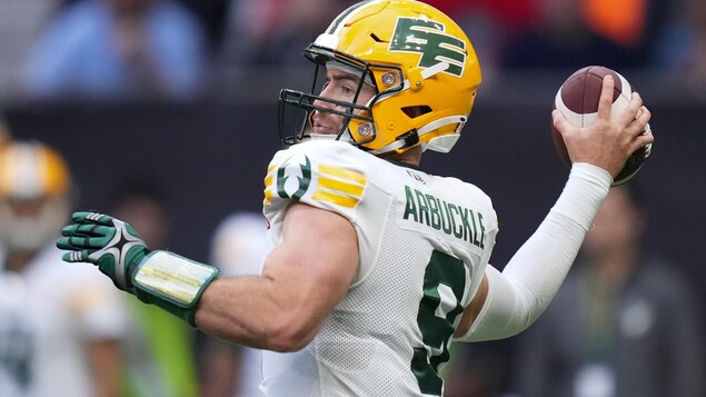 Avec Masoli absent pour 10 à 12 semaines, le Rouge et Noir obtient Arbuckle des Elks