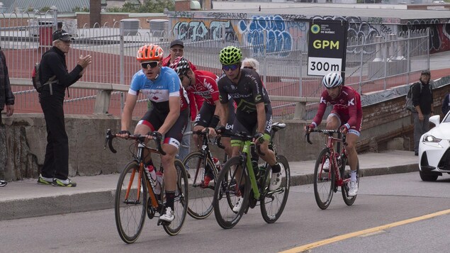 Pier-André Côté a mené le groupe d'échappés au 8e Grand Prix cycliste de Québec. Pier-André Côté a mené le groupe d'échappés au 8e Grand Prix cycliste de Québec.