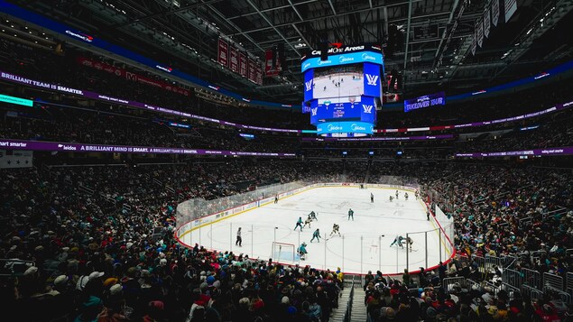La Victoire s’incline contre les Sirens devant une foule record à Washington