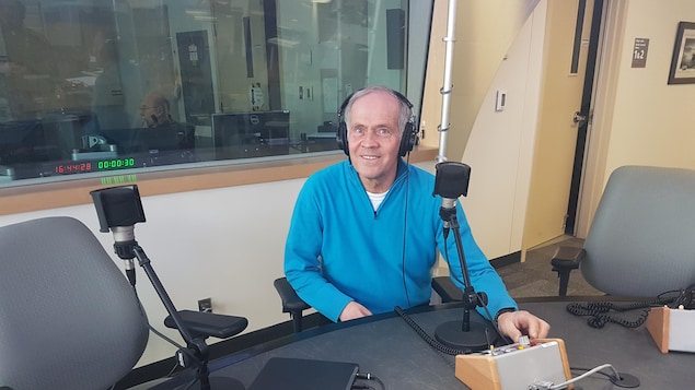 Marius De Champlain sur la plateau radio de l'émission Le monde aujord'hui