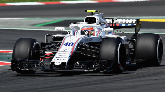 Robert Kubica négocie un virage dans la Williams durant les essais libres du Grand Prix d'Espagne à Barcelone. Robert Kubica négocie un virage dans la Williams durant les essais libres du Grand Prix d'Espagne à Barcelone.