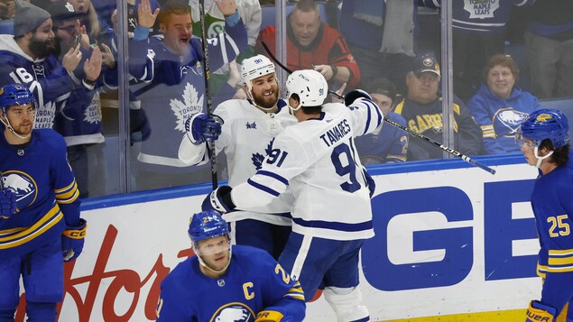 Ryan O’Reilly signe un tour du chapeau à Buffalo