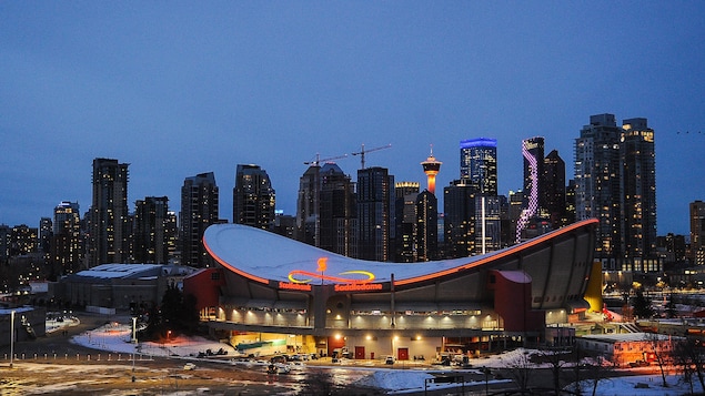 Les contribuables canadiens financent des amphithéâtres pour la LNH