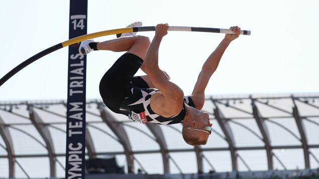 COVID-19 : une vedette de l'équipe américaine d'athlétisme doit renoncer aux Jeux - Vimarsana News