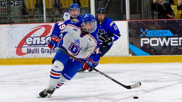 Une première saison positive pour les Griffons en hockey