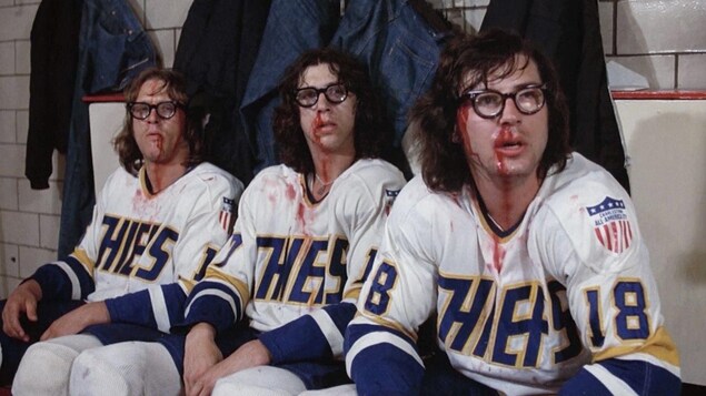 Une scène avec les frères Hanson tirée du film Slap shot, de George Roy Hill Une scène avec les frères Hanson tirée du film Slap shot, de George Roy Hill