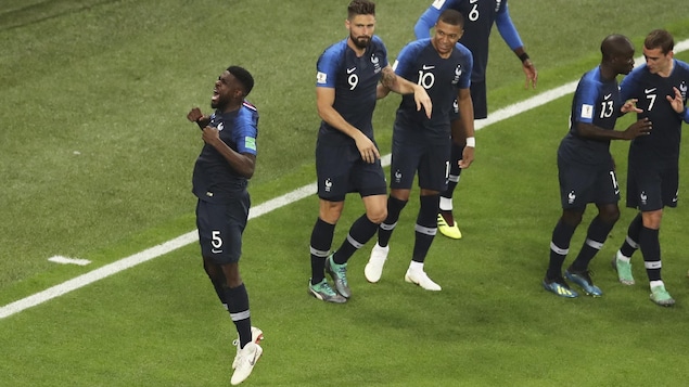 Samuel Umtiti Propulse La France En Finale De La Coupe Du Monde | Radio ...