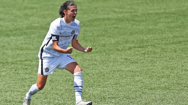 Christine Sinclair marque dans le premier match de la saison de Portland