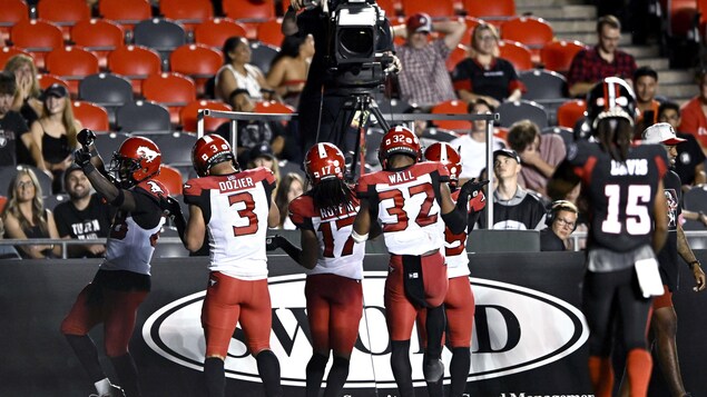 Mills obtient 100 verges au sol et les Stampeders l’emportent 17-3 à Ottawa