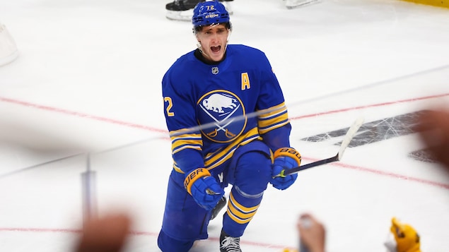 Les Sabres marquent quatre buts en 3e période et s’imposent contre les Bruins