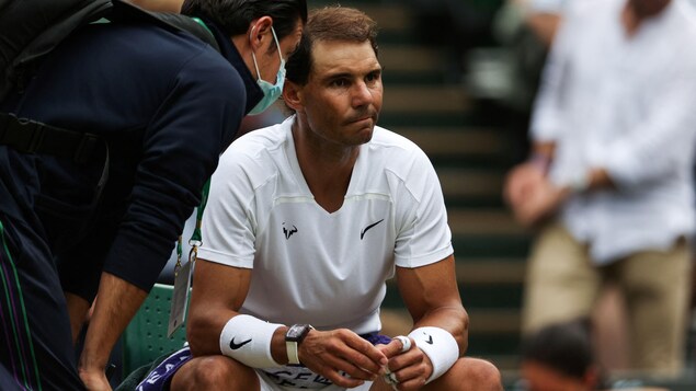 Blessé à l’abdomen, Rafael Nadal ratera sa demi-finale à Wimbledon