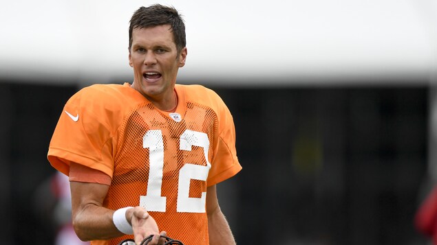 Tom Brady reprend l’entraînement après une pause de 11 jours