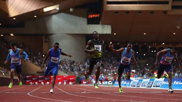Usain Bolt gagne le 100 m à l'étape de la Diamond League à Monaco. Usain Bolt gagne le 100 m à l'étape de la Diamond League à Monaco.