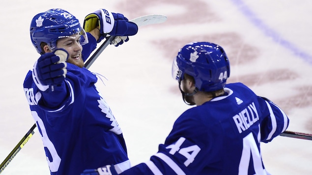 COVID-19 : Nylander devient le 13e joueur des Maple Leafs placé dans le protocole