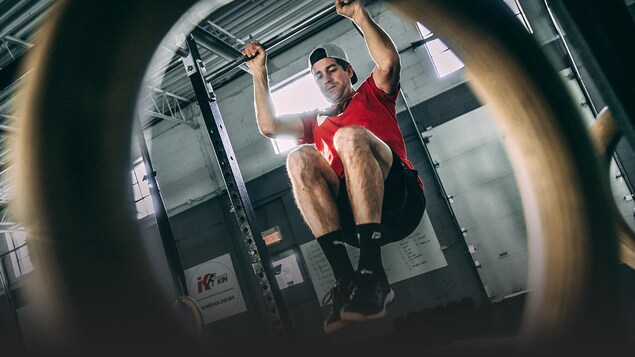 Les mouvements de gymnastique, une partie essentielle du CrossFit