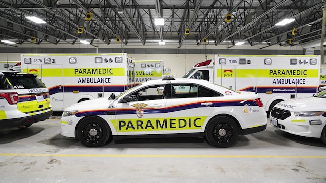 30 cas de COVID-19 chez les ambulanciers d’Ottawa après un rassemblement