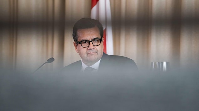 Denis Coderre limiterait la hausse des taxes à 2 % en 2022