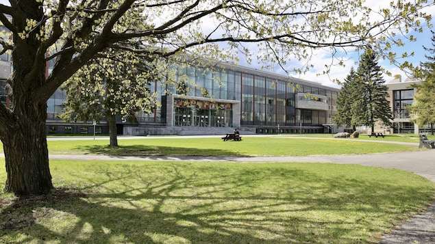 Le pavillon de médecine de l'Université Laval.