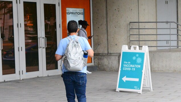 COVID-19 : 25 décès supplémentaires et 73 hospitalisations de plus au Québec