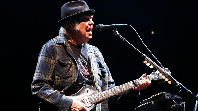 Neil Young et Crazy Horse sortiront un album créé pendant la pandémie
