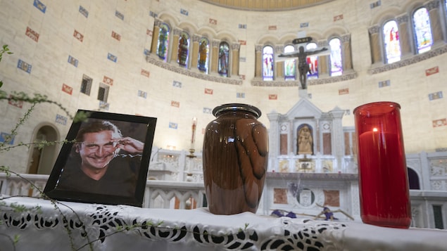 Un dernier au revoir à Franco Nuovo à Montréal