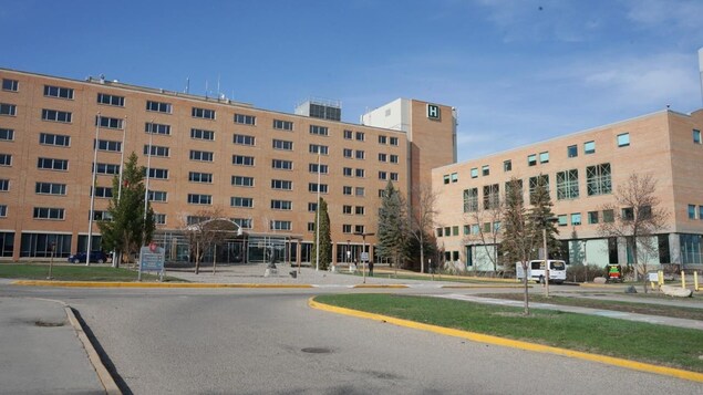 Une vue sur l'Hôpital Saint-Paul de Saskatoon.