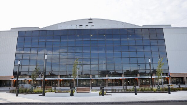 Le Colisée de Québec toujours debout, mais bientôt sans bancs Radio