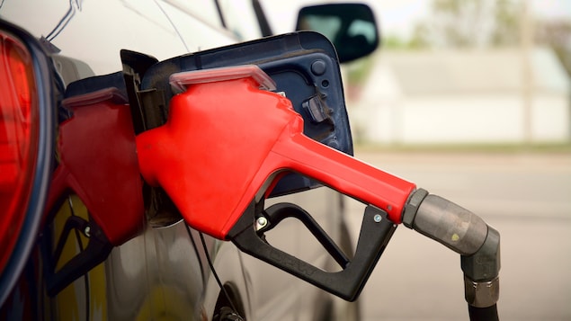 Le prix de l’essence explose en Alberta et ça ne fait que commencer