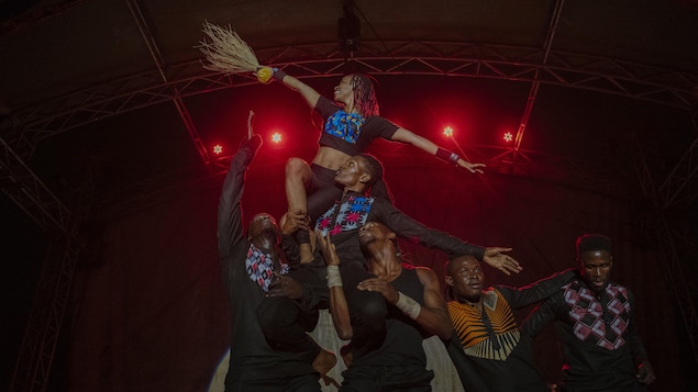 À Dakar, une troupe de cirque qui fait rêver des jeunes de la rue