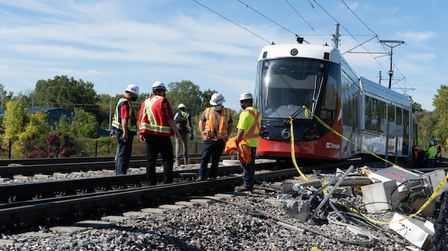 La province veut suspendre un financement au train léger d’Ottawa en raison des problèmes