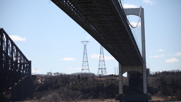 Pont Pierre-Laporte : Marchand veut des explications sur le rejet de la voie réversible