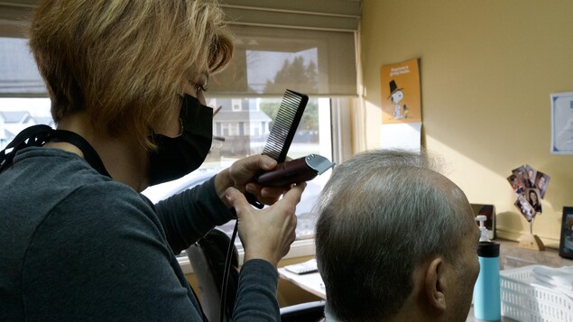 Aide provinciale aux travailleurs autonomes : un effort « qui ne va pas assez loin »