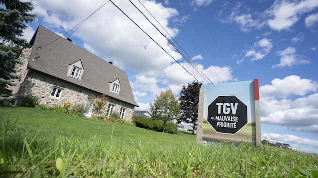 Alto achète un premier terrain et se prépare aux expropriations