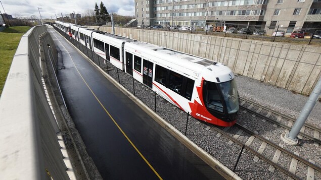 Trains retirés pour fins d’inspection : OC Transpo critiqué pour manque de transparence