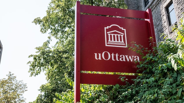 Liberté universitaire : 76 professeurs de l’Université d’Ottawa interpellent le recteur